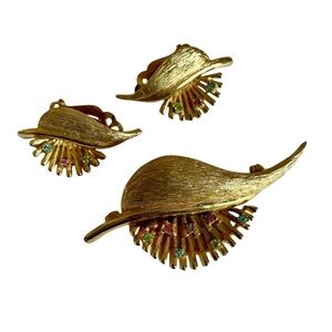 Vintage Pell Goldtone And Rhinestone Leaf Brooch And Clip Earrings Set